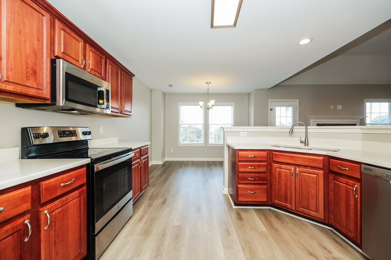 2,295/Mo, 2945 Hearthside Dr Spring Hill, TN 37174 Kitchen View 2