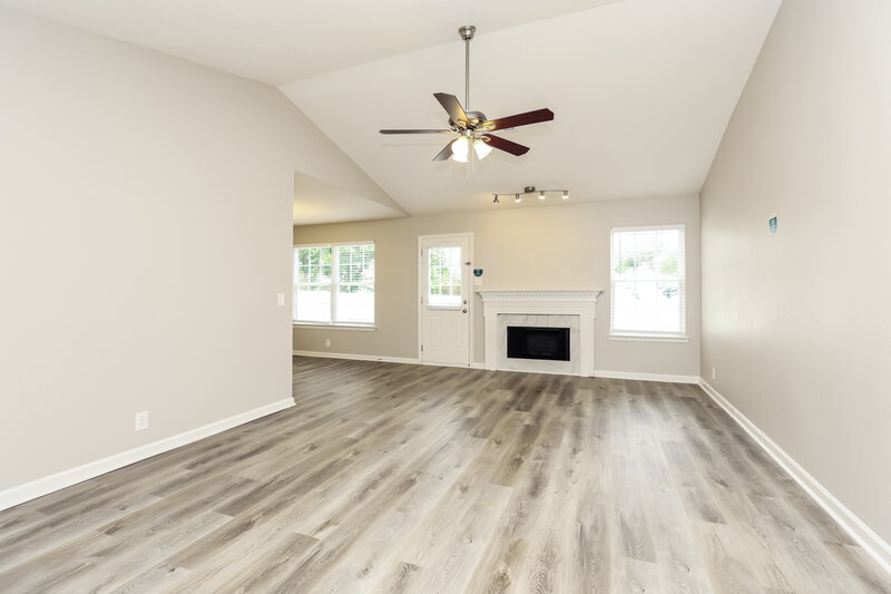 2,300/Mo, 7004 S Hampton Blvd Antioch, TN 37013 Living Room View 2