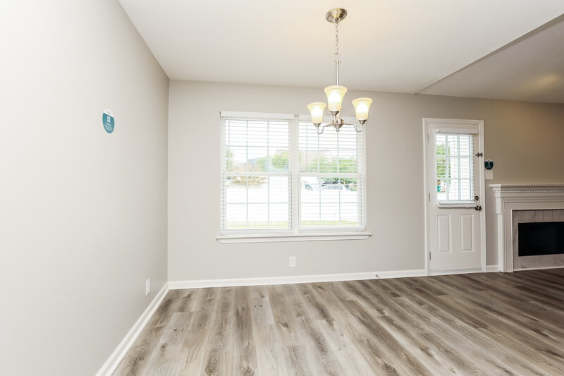 2,300/Mo, 7004 S Hampton Blvd Antioch, TN 37013 Dining Room View