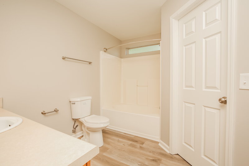 3,260/Mo, 3108 Chambley Ct Hermitage, TN 37076 Main Bathroom View