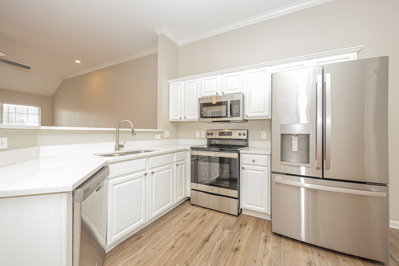 1,890/Mo, 5129 Brookstone Ct Antioch, TN 37013 Kitchen View