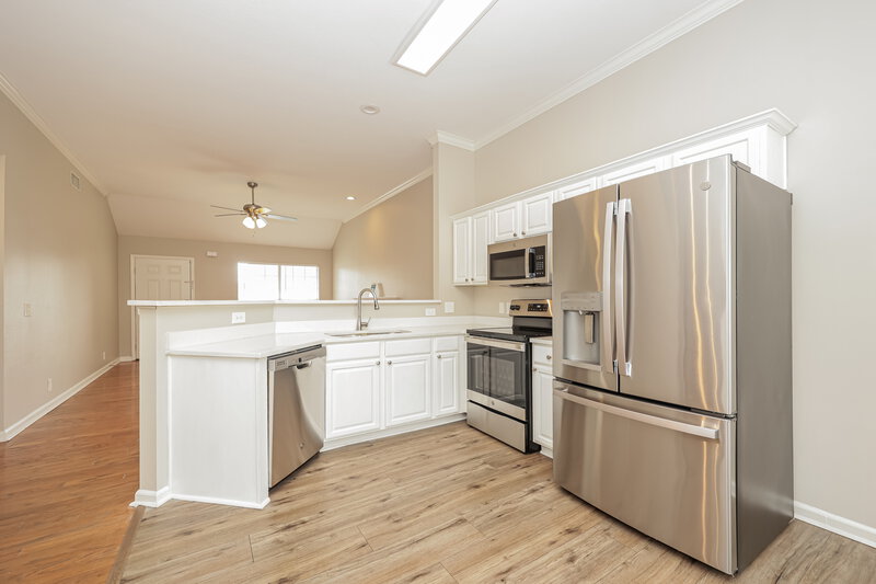 1,890/Mo, 5129 Brookstone Ct Antioch, TN 37013 Kitchen View 2