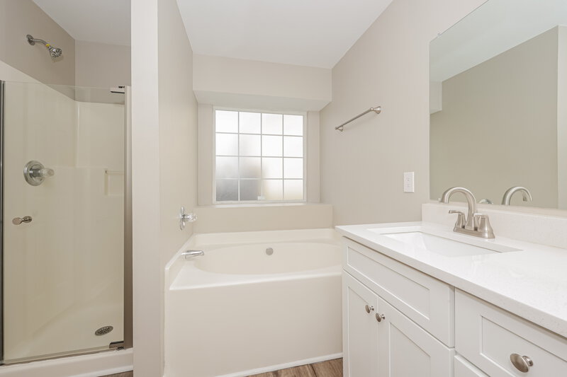 1,890/Mo, 5129 Brookstone Ct Antioch, TN 37013 Main Bathroom View 2