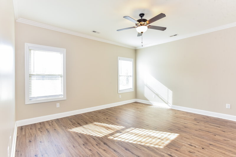 4,030/Mo, 575 Hollandale Rd La Vergne, TN 37086 Main Bedroom View