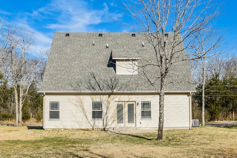 4,030/Mo, 575 Hollandale Rd La Vergne, TN 37086 Rear View