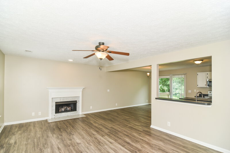 2,275/Mo, 3425 Cainbrook Crossing Antioch, TN 37013 Living Room View