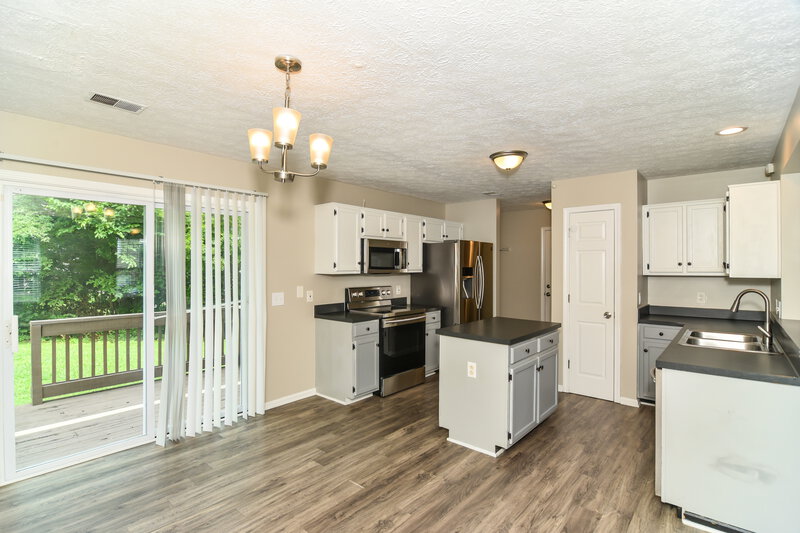 2,275/Mo, 3425 Cainbrook Crossing Antioch, TN 37013 Dining Room View