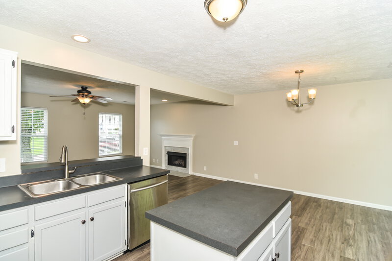 2,275/Mo, 3425 Cainbrook Crossing Antioch, TN 37013 Kitchen View 2