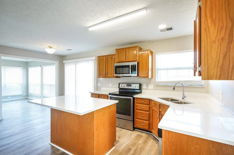 2,485/Mo, 3106 Creekview Ln Goodlettsville, TN 37072 Kitchen View 2