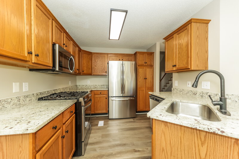 2,100/Mo, 6628 Shadyview Dr Antioch, TN 37013 Kitchen View