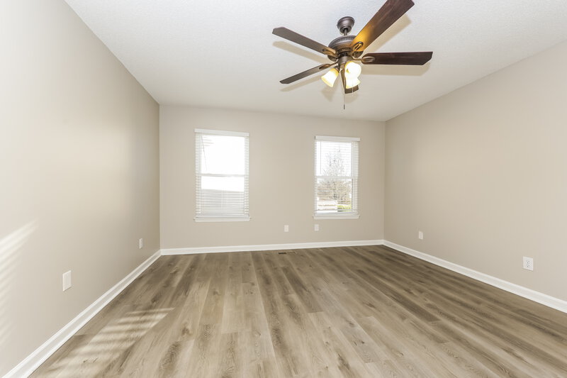 2,100/Mo, 6628 Shadyview Dr Antioch, TN 37013 Main Bedroom View