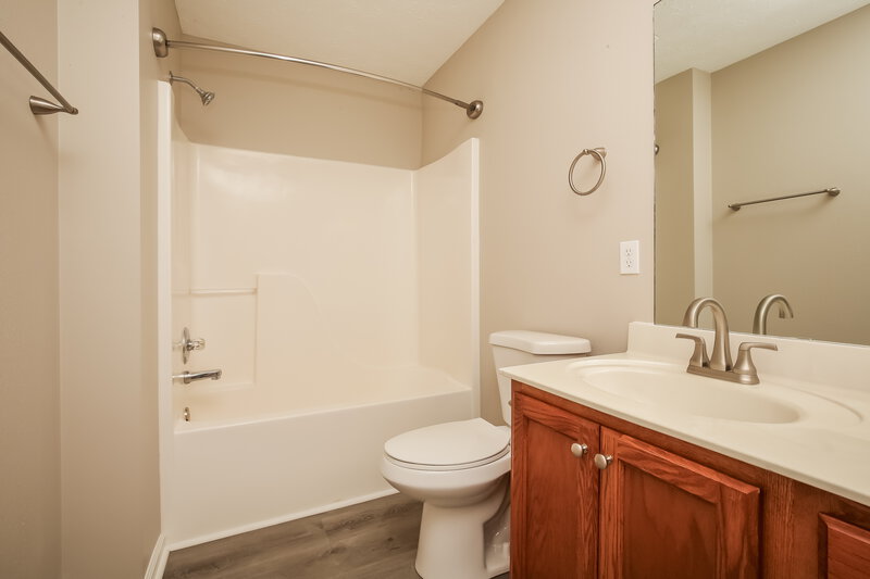 2,440/Mo, 112 Township Ct Hendersonville, TN 37075 Bathroom View