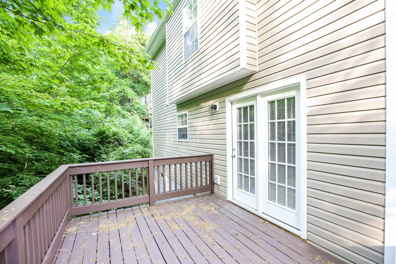 2,440/Mo, 112 Township Ct Hendersonville, TN 37075 Deck View