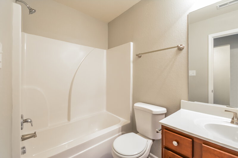 1,975/Mo, 3110 Dizzy Dean Dr Murfreesboro, TN 37128 Bathroom View