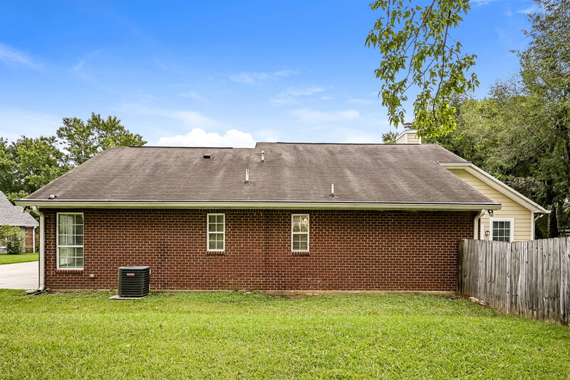 2,400/Mo, 1102 Burlington Ct Murfreesboro, TN 37128 Rear View 2