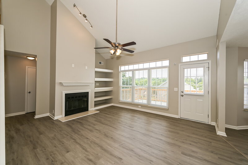 2,195/Mo, 3108 Creekview Ln Goodlettsville, TN 37072 Living Room View 2