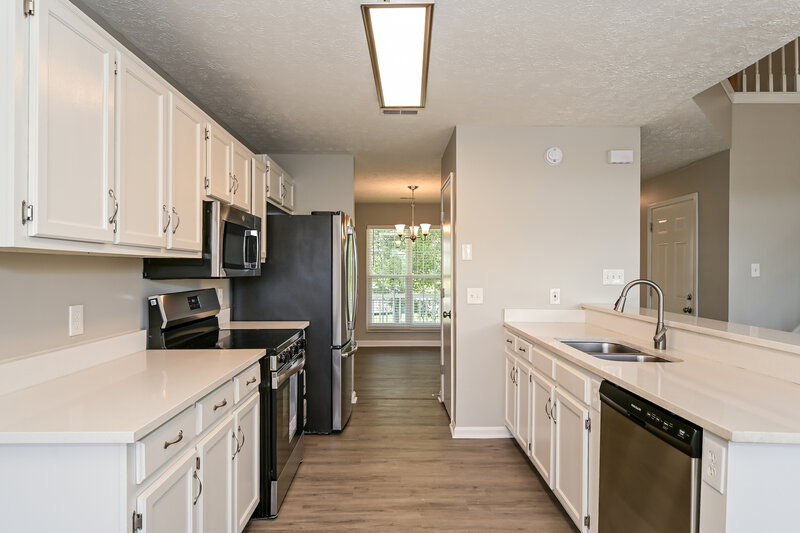 2,195/Mo, 3108 Creekview Ln Goodlettsville, TN 37072 Kitchen View 2