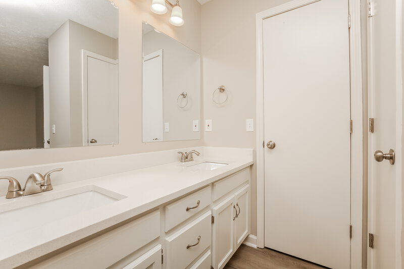 2,560/Mo, 3108 Creekview Ln Goodlettsville, TN 37072 Main Bathroom View