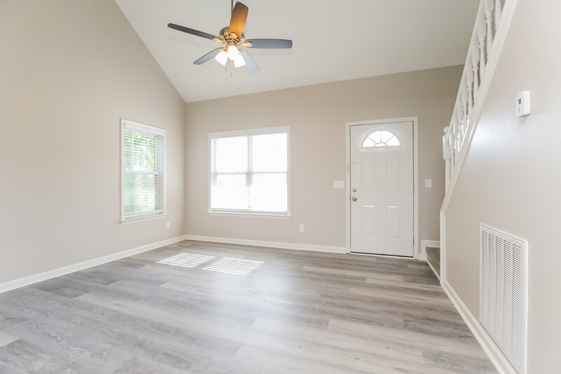 2,020/Mo, 1202 Welsh Dr La Vergne, TN 37086 Living Room View