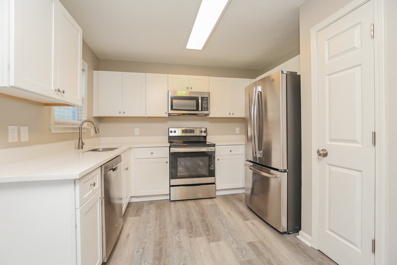 2,020/Mo, 1202 Welsh Dr La Vergne, TN 37086 Kitchen View