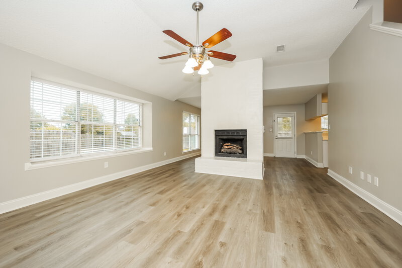 2,340/Mo, 1224 Jacksons View Rd Hermitage, TN 37076 Living Room View 2