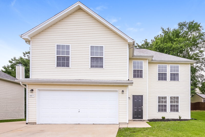 2,350/Mo, 807 General Barksdale Dr Smyrna, TN 37167 External View