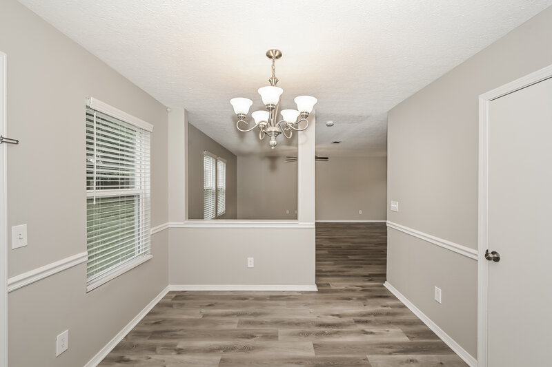 2,270/Mo, 807 General Barksdale Dr Smyrna, TN 37167 Dining Room View 2