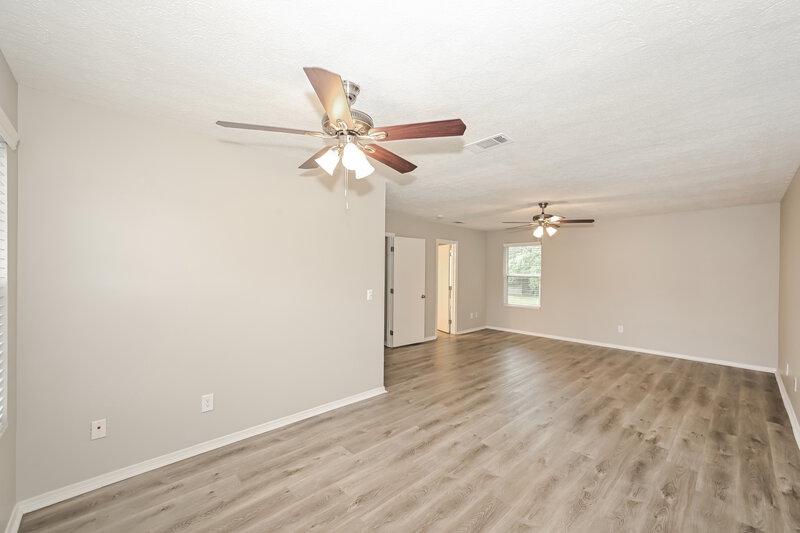 2,270/Mo, 807 General Barksdale Dr Smyrna, TN 37167 Main Bedroom View 2