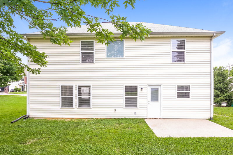 2,350/Mo, 807 General Barksdale Dr Smyrna, TN 37167 Rear View