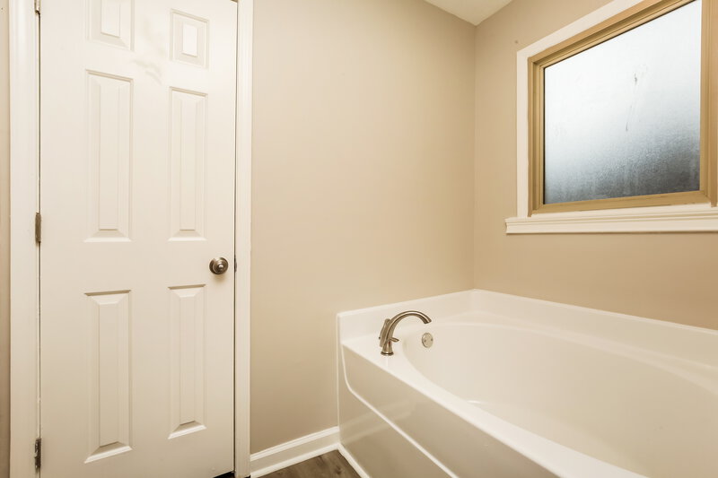 3,350/Mo, 1316 Ravenna Ct S Antioch, TN 37013 Main Bathroom View