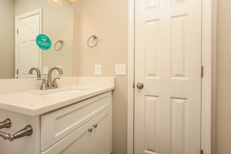 2,445/Mo, 5921 Belle Oaks Pl Antioch, TN 37013 Bathroom View 2