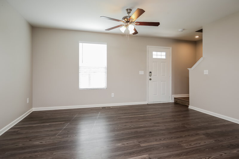 2,350/Mo, 1418 Christina Hayes Ln La Vergne, TN 37086 Living Room View