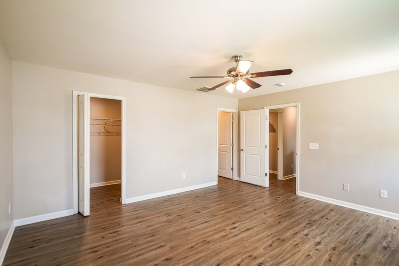 2,350/Mo, 1418 Christina Hayes Ln La Vergne, TN 37086 Living Room View