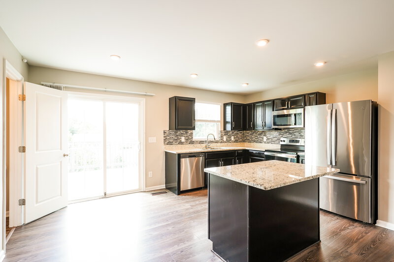 2,350/Mo, 1418 Christina Hayes Ln La Vergne, TN 37086 Kitchen View