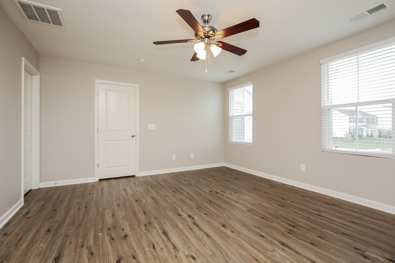 2,350/Mo, 1418 Christina Hayes Ln La Vergne, TN 37086 Main Bedroom View 2
