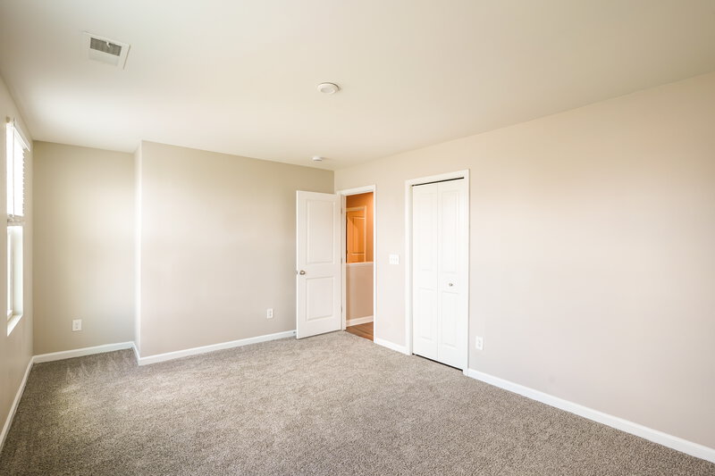 2,350/Mo, 1418 Christina Hayes Ln La Vergne, TN 37086 Main Bedroom View 2