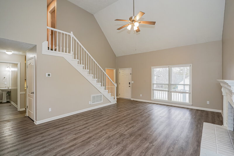 2,195/Mo, 109 St Michaels Ln Smyrna, TN 37167 Living Room View