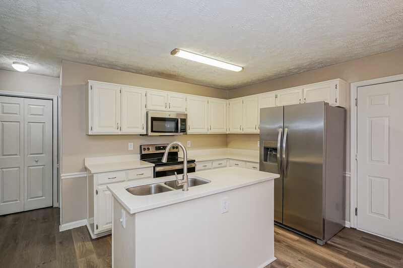2,195/Mo, 109 St Michaels Ln Smyrna, TN 37167 Kitchen View 2