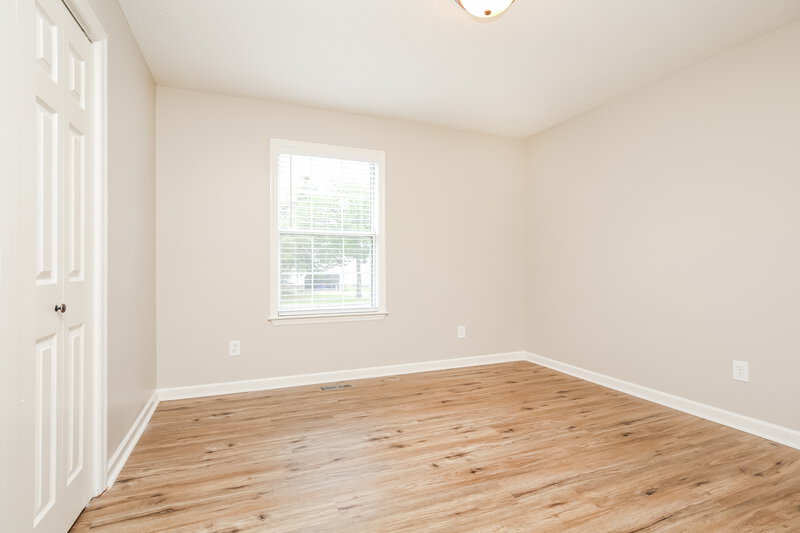 1,970/Mo, 300 Southlake Dr La Vergne, TN 37086 Bedroom View