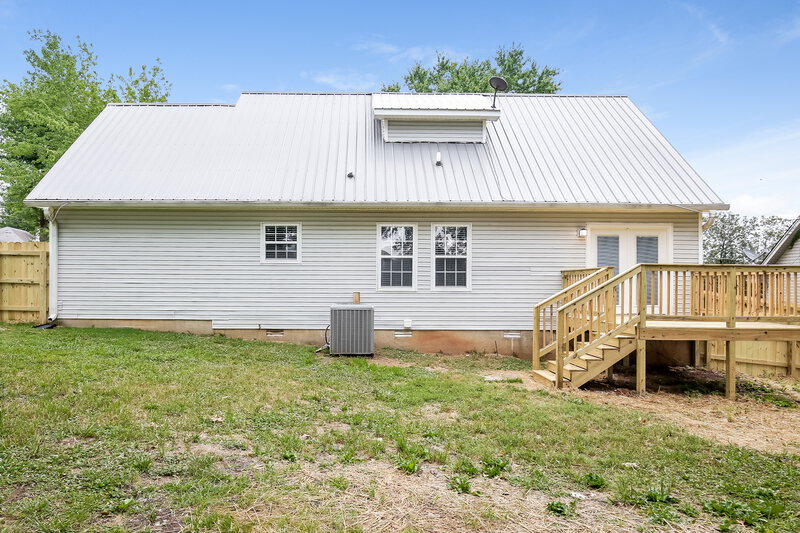 2,145/Mo, 105 Cedar Bend Ct La Vergne, TN 37086 Rear View