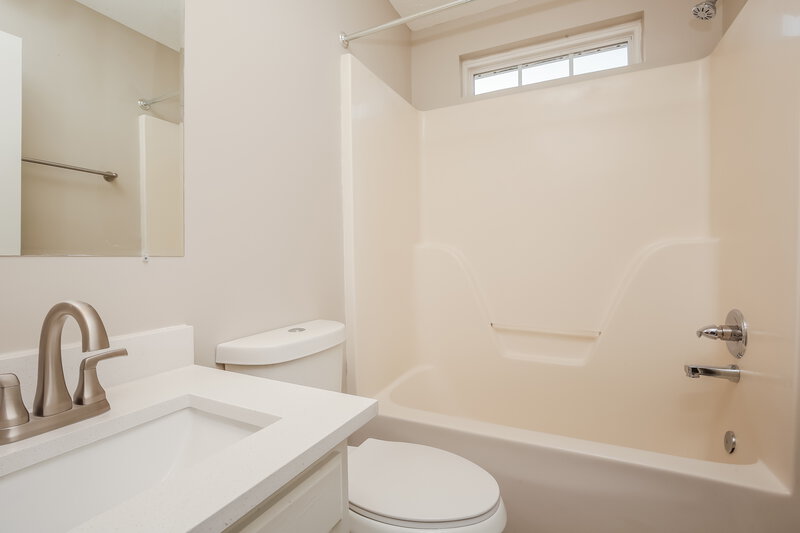 2,140/Mo, 805 Stone Flower Ct Antioch, TN 37013 Bathroom View