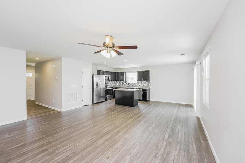 2,215/Mo, 224 Nottingham Ln La Vergne, TN 37086 Living Room View