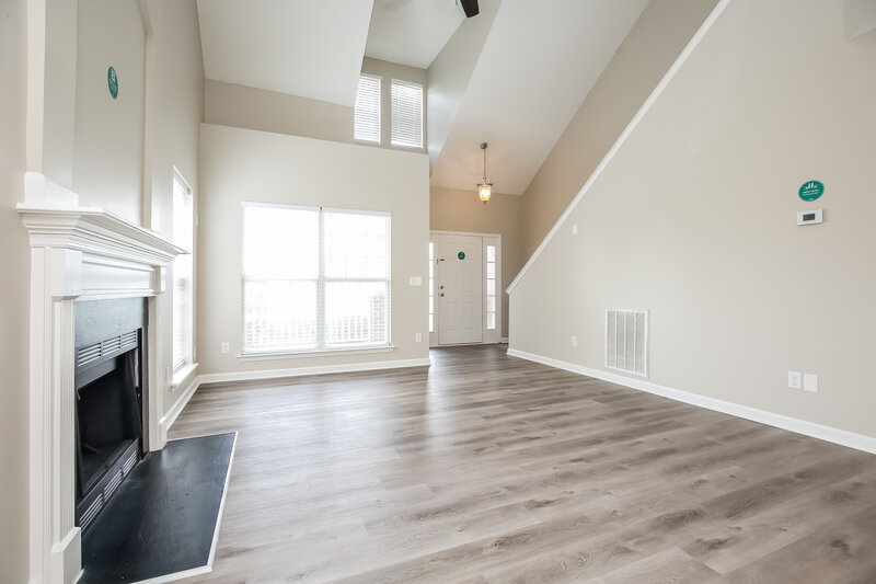 2,575/Mo, 7898 Rainey Dr Antioch, TN 37013 Living Room View 2
