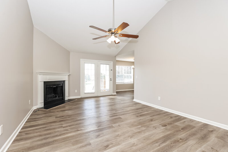 1,880/Mo, 5348 Sunnyvale Dr Antioch, TN 37013 Living Room View