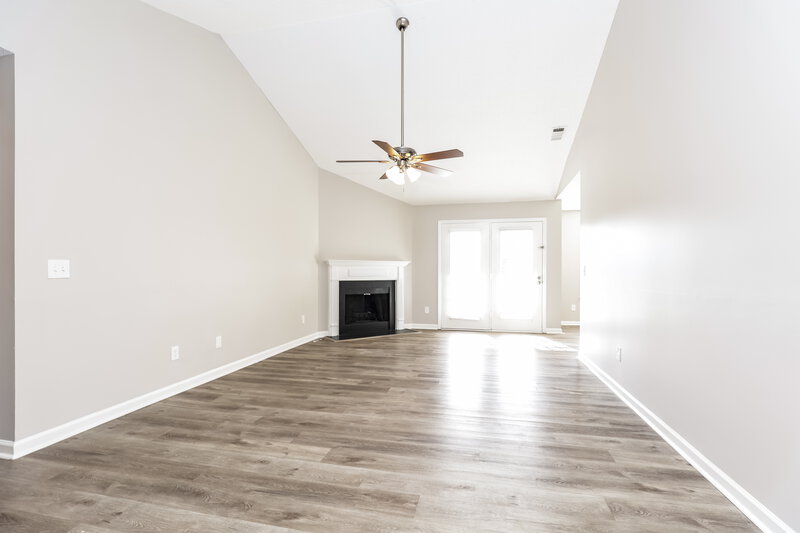 1,880/Mo, 5348 Sunnyvale Dr Antioch, TN 37013 Living Room View 2