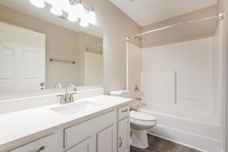 3,170/Mo, 3293 Cain Harbor Dr Nashville, TN 37214 Main Bathroom View