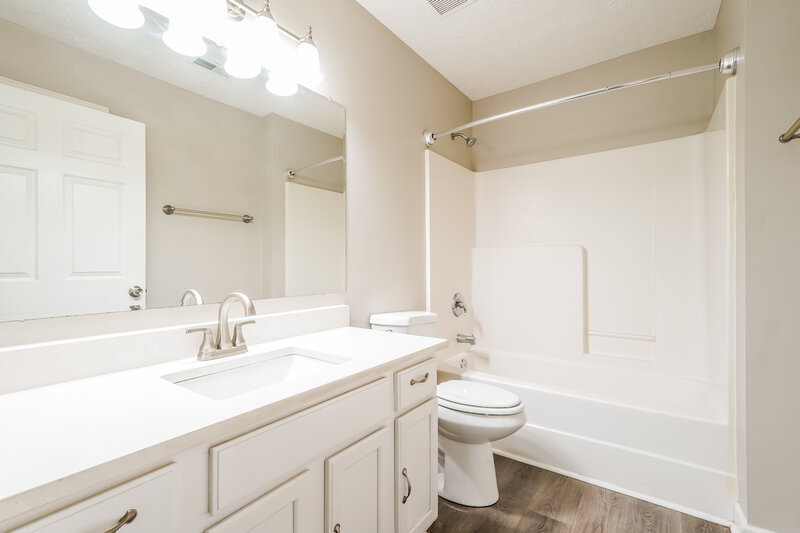 2,280/Mo, 3293 Cain Harbor Dr Nashville, TN 37214 Main Bathroom View