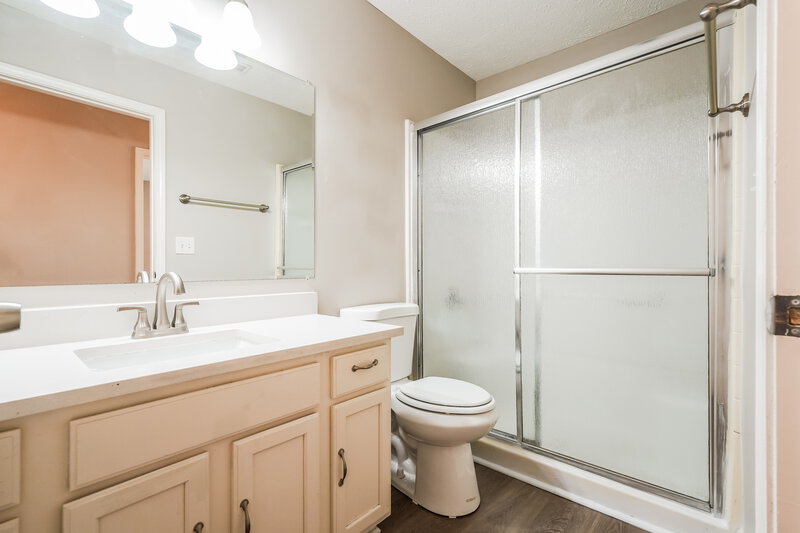 2,280/Mo, 3293 Cain Harbor Dr Nashville, TN 37214 Main Bathroom View 2