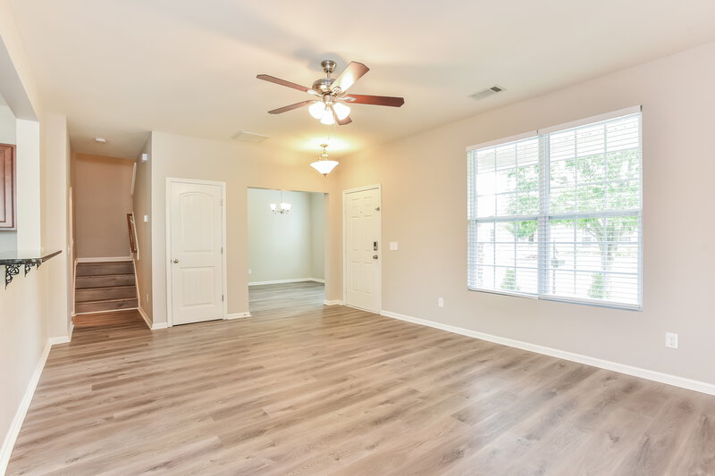 2,355/Mo, 1129 Riverbirch Way Hermitage, TN 37076 Living Room View 2