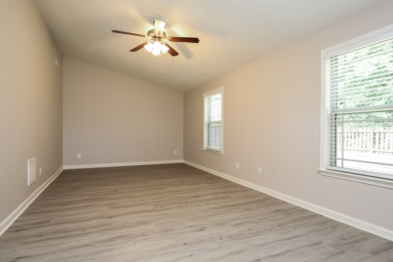 3,030/Mo, 1823 Moonlight Dr La Vergne, TN 37086 Family Room View